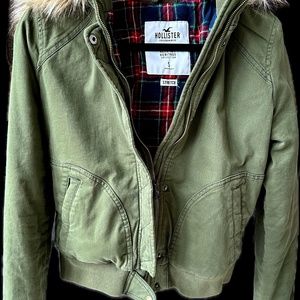 Hollister, California heritage collection, size small